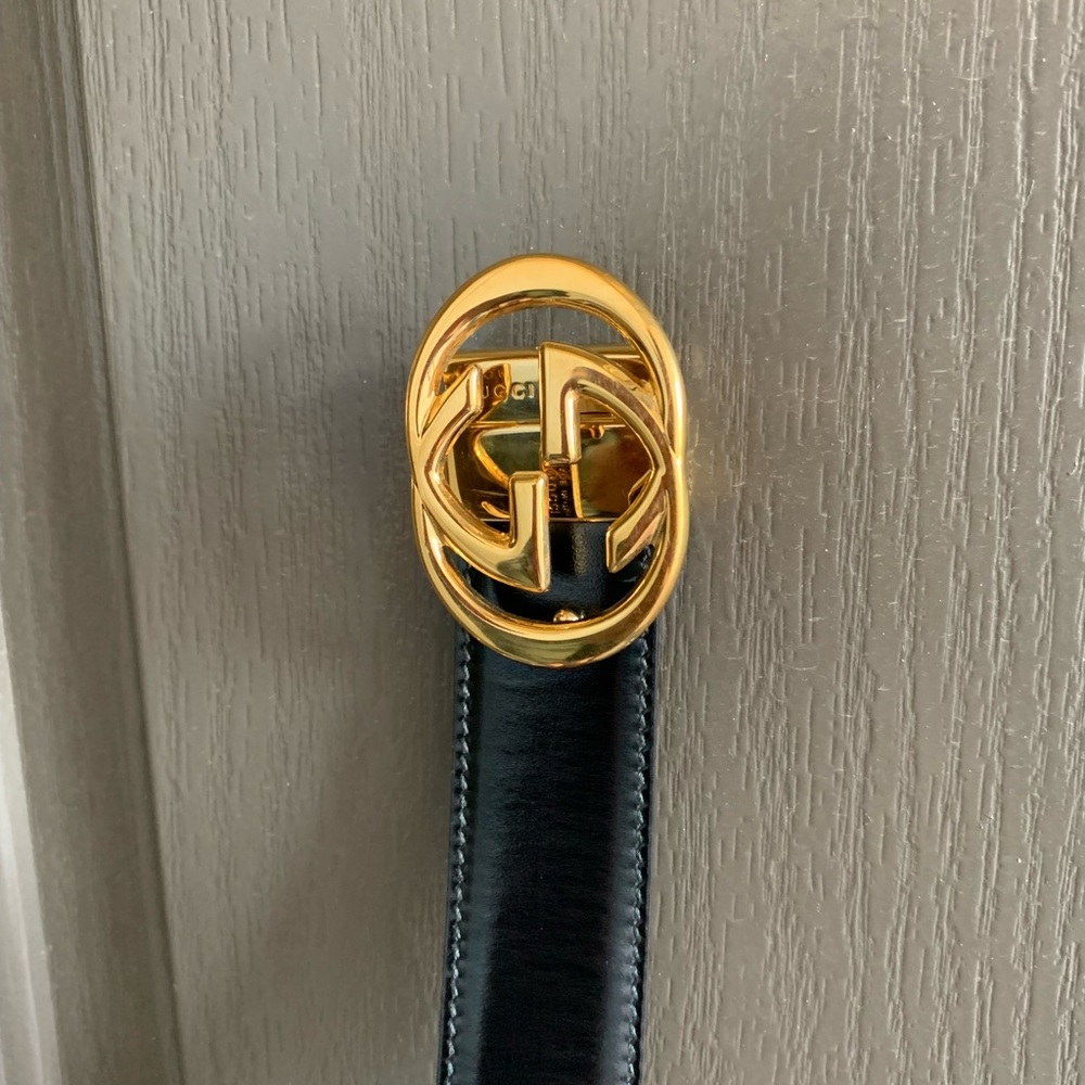 𝓖𝓤𝓤𝓒𝓘 belt with gold hardware - Picture 2 of 14
